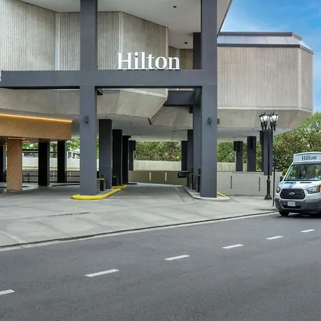 Hilton Arlington National Landing Hotel